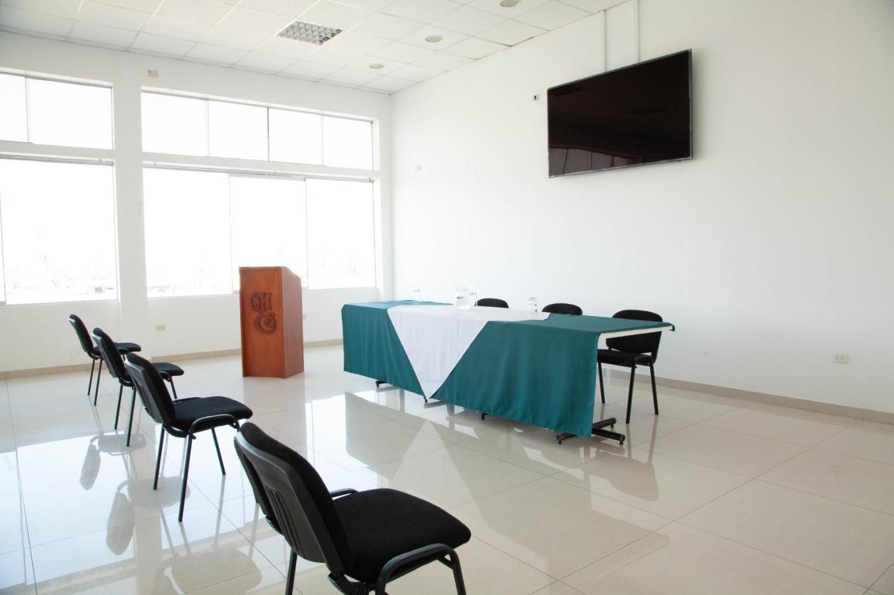 Holiday Suites Tacna Exteriér fotografie